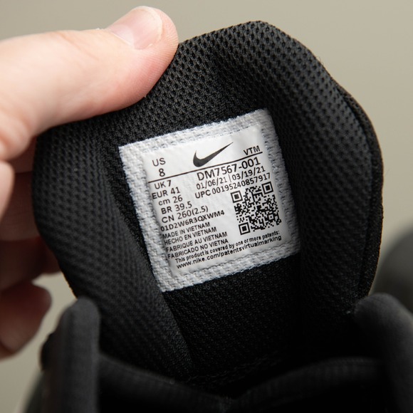 Nike Air Max Genome Mens Sz 8 Black Gold Running Shoes Athleisure Streetwear - Picture 6 of 7